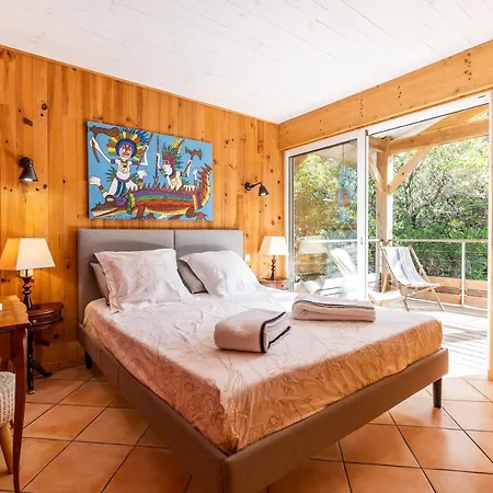 Piraillan Lege-cap Ferret Holiday home *